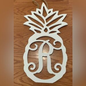 PINEAPPLE R INITIAL WOOD HOME WALL ACCENT HANGING DECOR